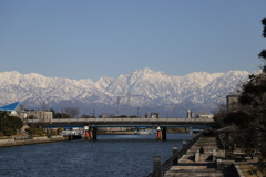 岩瀬から見える立山連峰