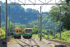 出番を待つかぼちゃ電車