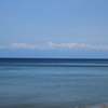 海に浮かぶ山々