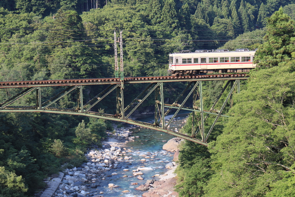 立山登山マラニック応援中に千垣橋梁