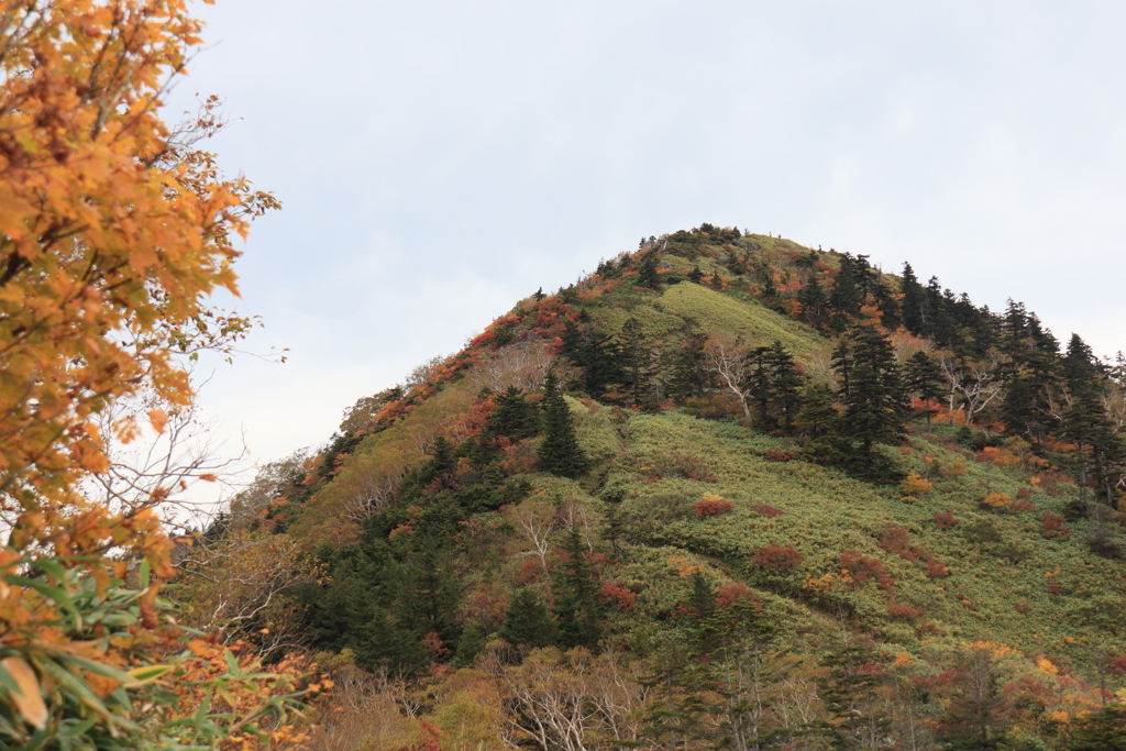 黒姫山は紅葉の始まり