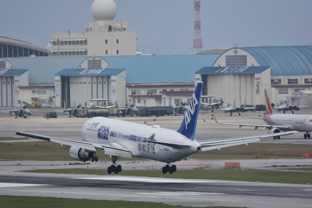 スターウォーズ　ａｔ　那覇空港