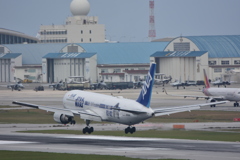 スターウォーズ　ａｔ　那覇空港