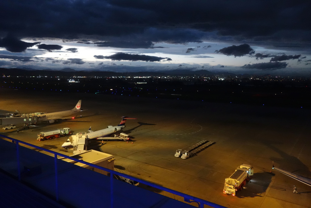 夕暮れの仙台空港