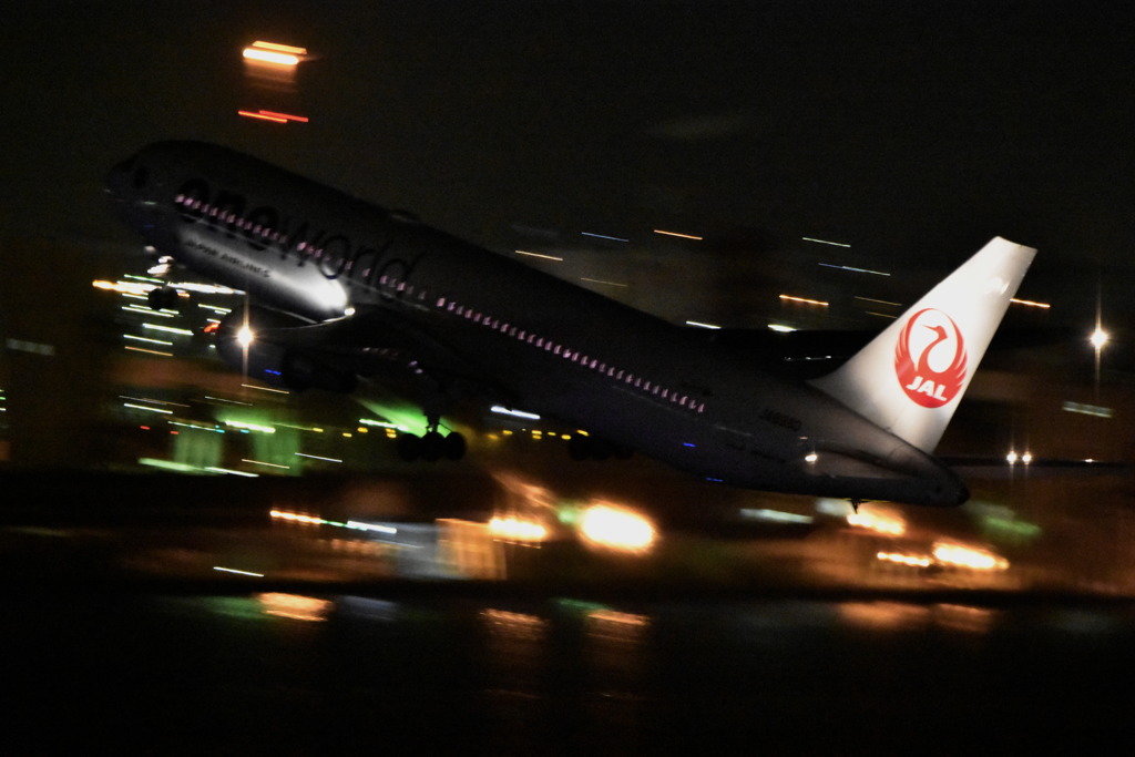 JAL777