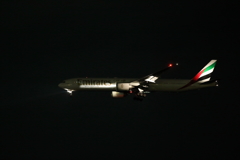 羽田RWY34LEmirates 777-300ER