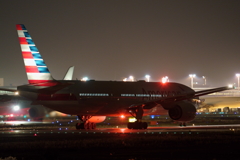 成田RWY16R AMERICAN 777-200ER