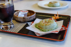 緑色の梅ヶ枝餅