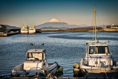 霊峰を望む帰港