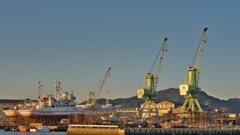 港の守護者たち