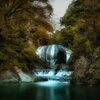 秋の秘瀑、碧の雫