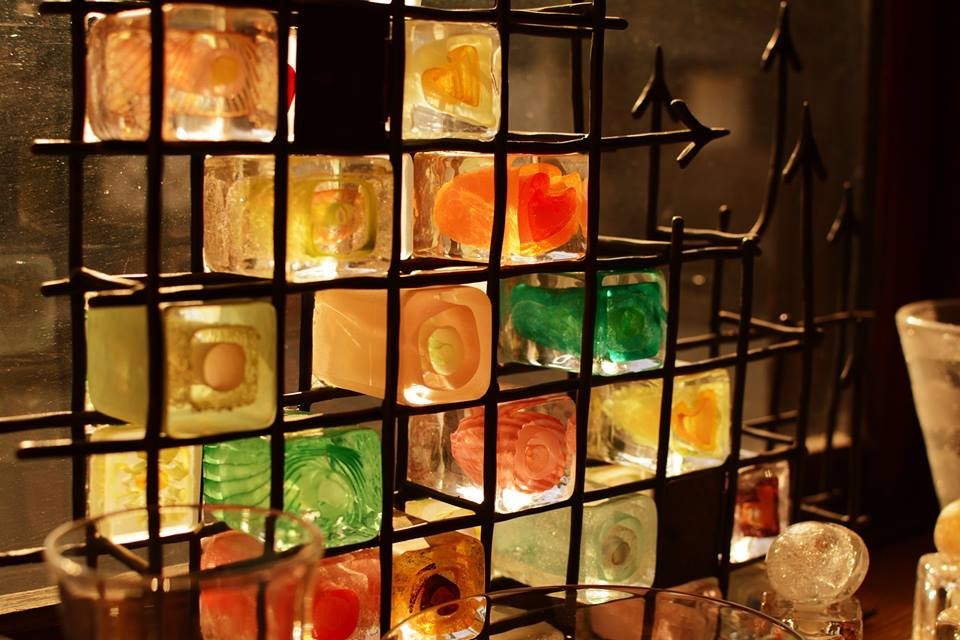 お花のようなガラス