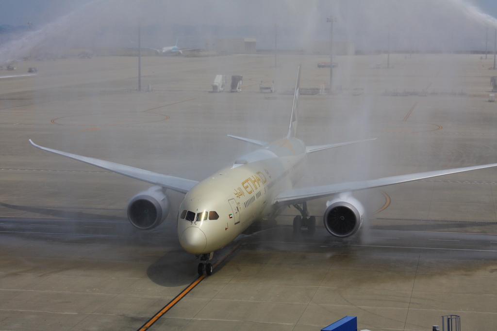 エティハド B787-9 初飛来!!