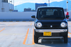 屋上駐車場とハスラー