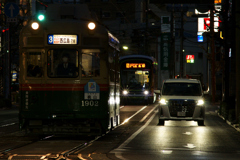 夜の街の安全を担う広電