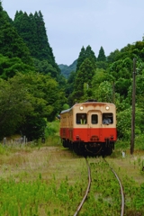 山間のプチ秘境駅