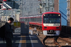 通過待ちの間に…
