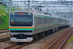 長い15両編成です