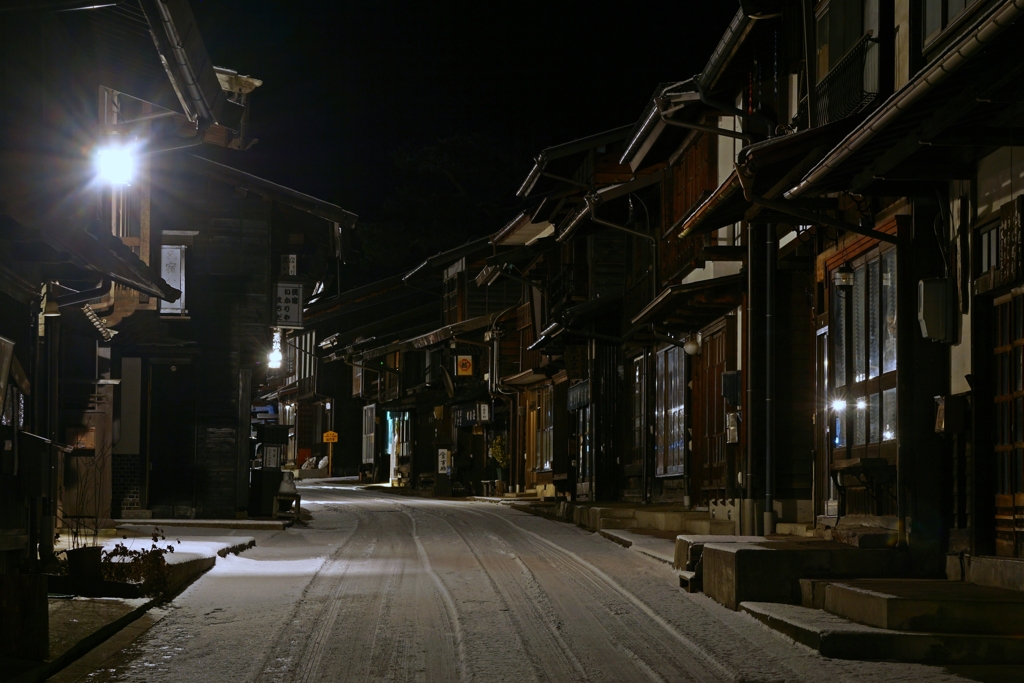 夜の宿場町