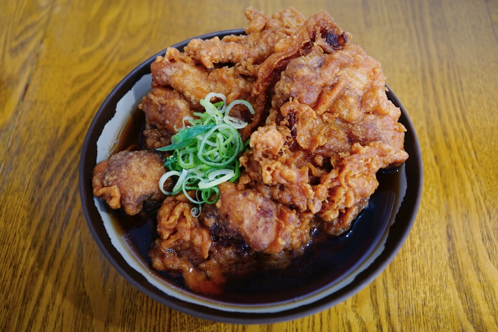 名物唐揚げそば！