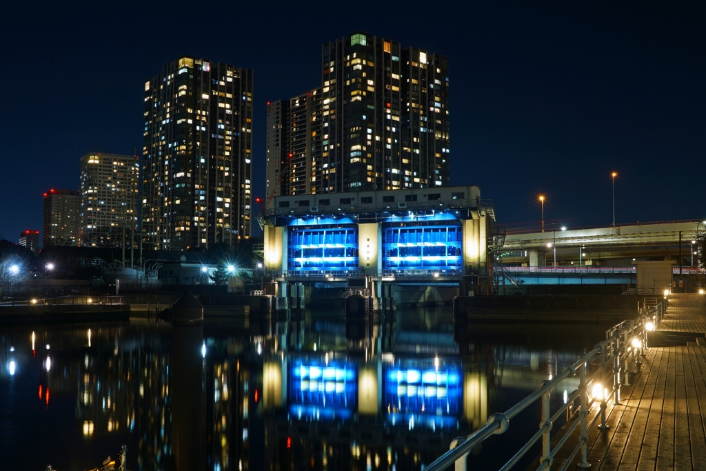 静かな都会の夜景