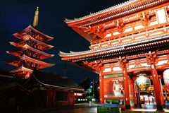 浅草寺のライトアップ