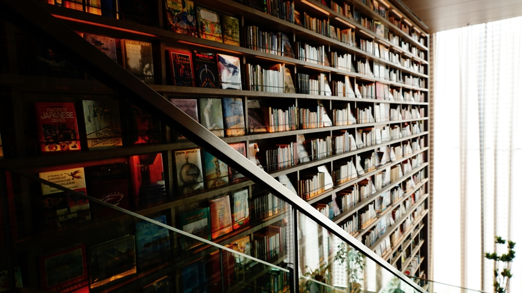 本屋で涼む…①