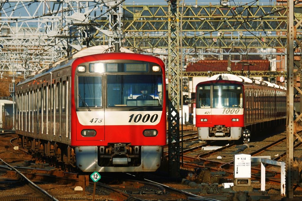 路地裏の超特急