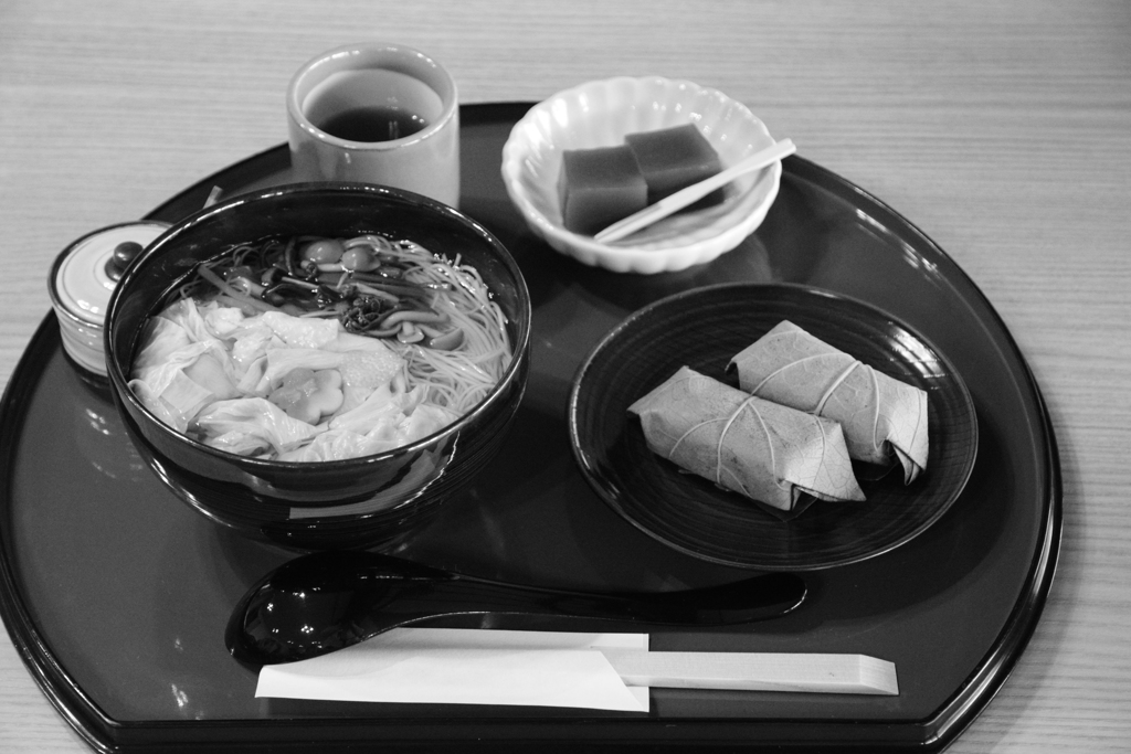 三輪山本