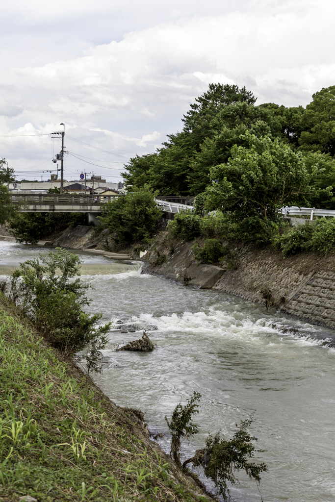 雨が止んだが曇り空