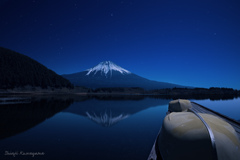 Mt.Fuji under the full Moon