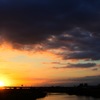 川辺の夕焼け