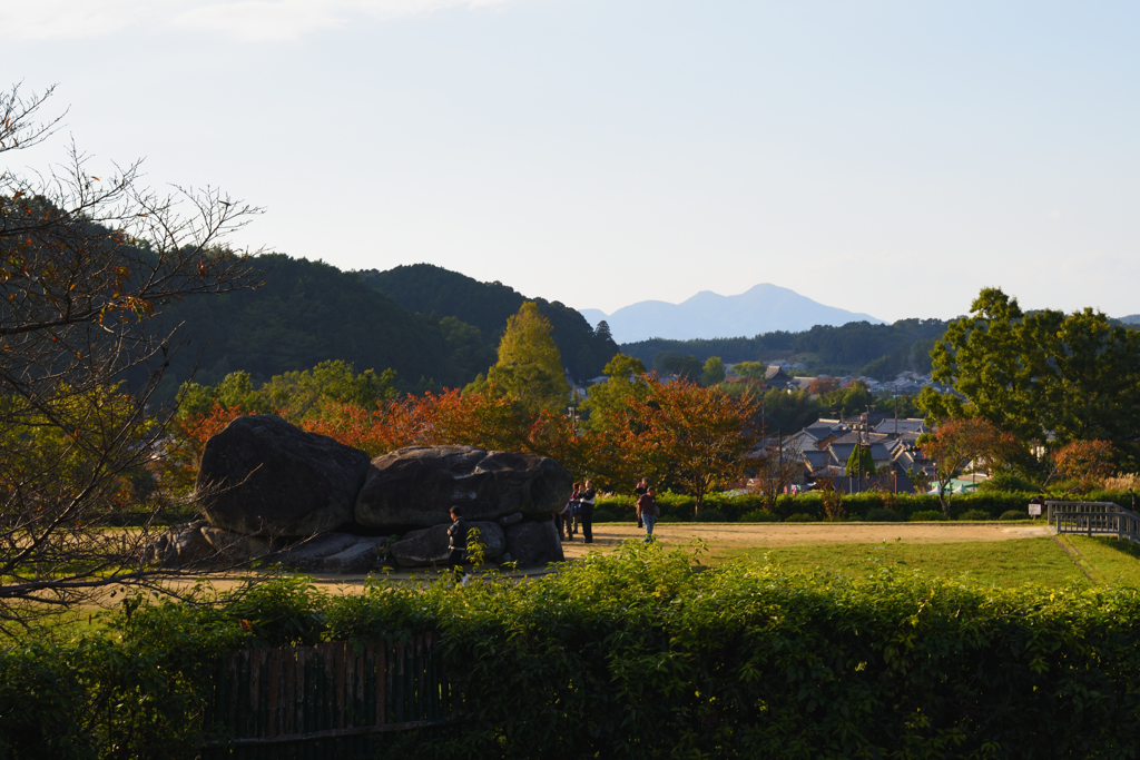 石舞台と二上山
