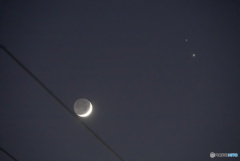 三日月と土星と木星
