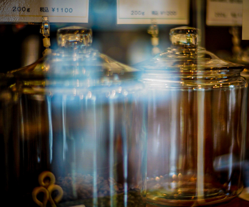 50年の自家焙煎炭火珈琲