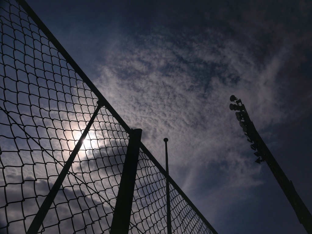 フェンスを超えたら