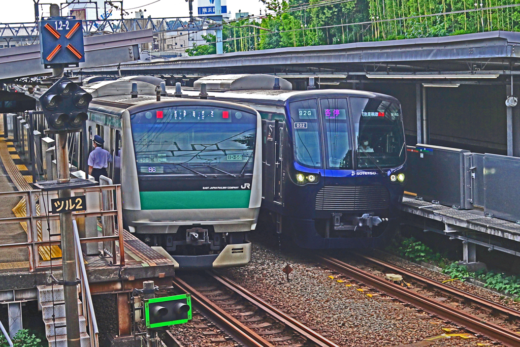 相鉄 電車往来 ⑤繁忙 鶴ヶ峰駅ホームⅠ