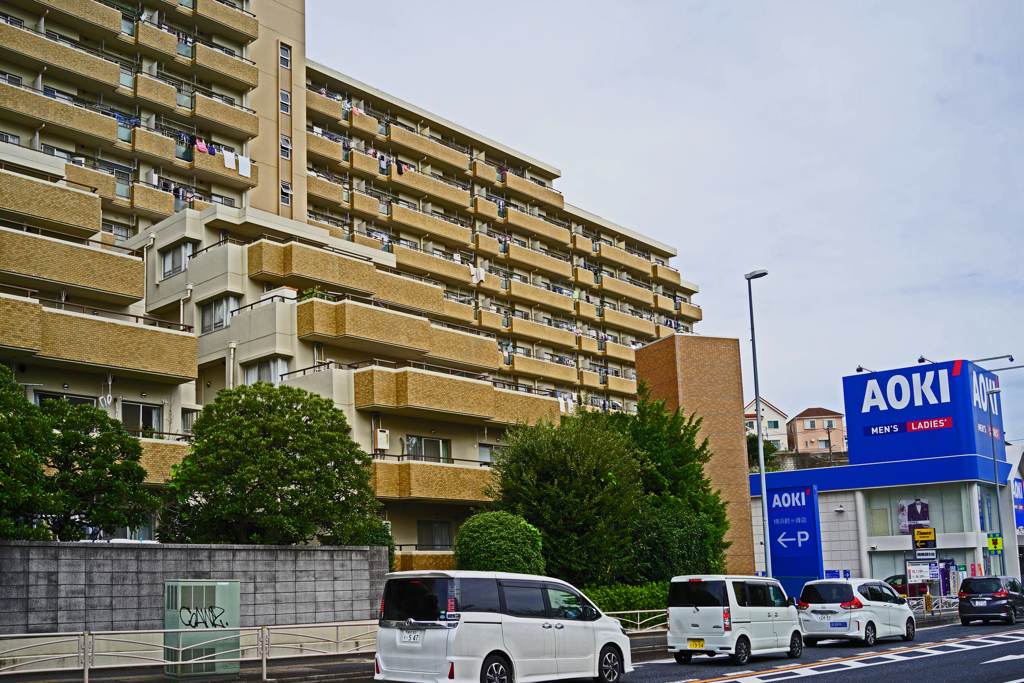 マンション (2)　「 AOKI 」