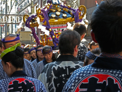 一昔前の三社祭　③美女神輿