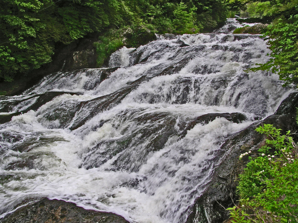 竜頭の滝　② 流れ