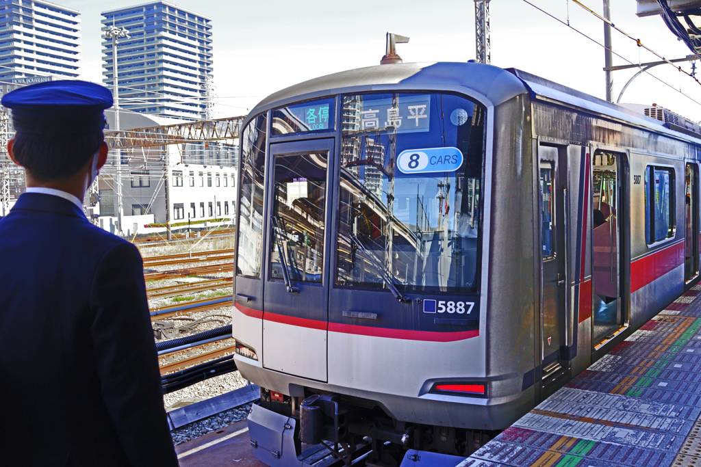 相模鉄道 都心へ　①高島平 行