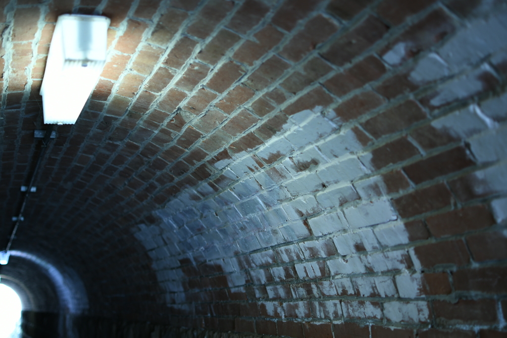 トンネルの煉瓦
