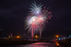鉄橋と花火４