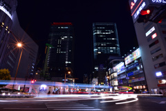 ヘッドライトの軌跡。