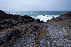 日御埼、岩場からただただ海を。