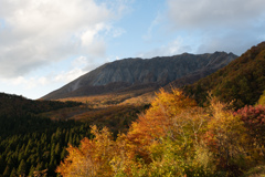 夕陽を浴びる大山２