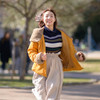 恋人を見つけて駆け寄るように。