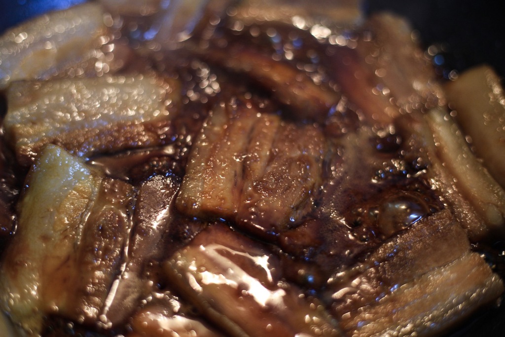 ぐつぐつと三枚肉