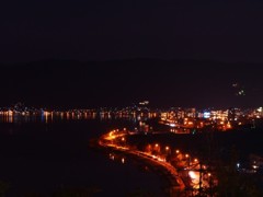 湖畔の夜景
