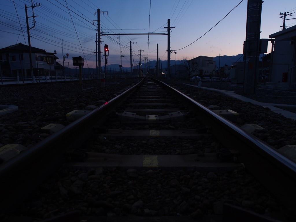 夕暮れ時、いざ街へ